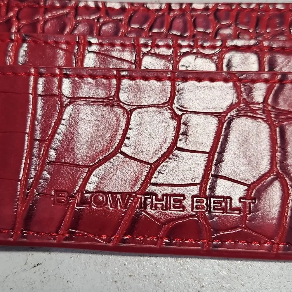 NWOT B-Low The Belt Red   Card Holder & Foster Grant Sunglasses
